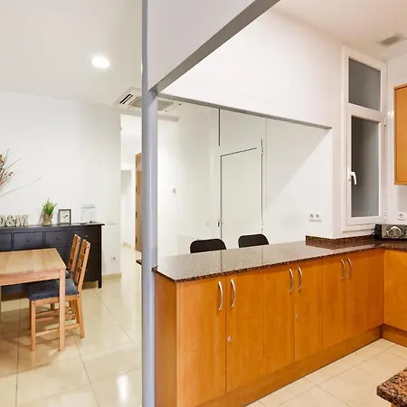 U-nique Urgell Apartment