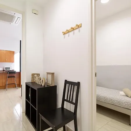 U-nique Urgell Apartment