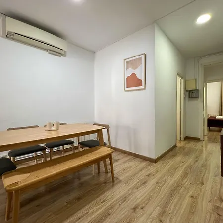 U-nique Urgell Apartment *